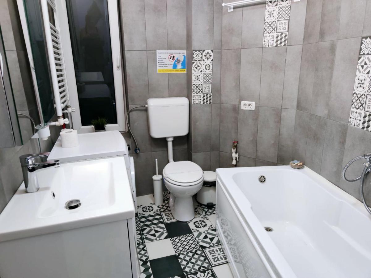 Chic Studio Old City Center - Ivo19 Bucharest Luaran gambar